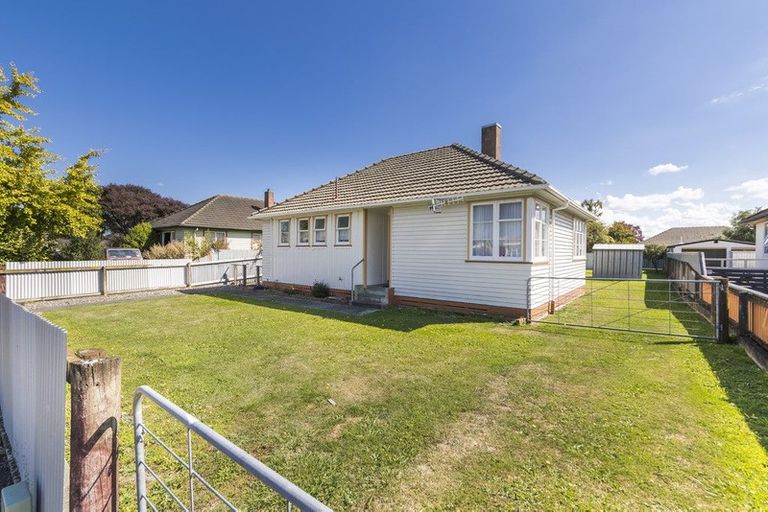 Photo of property in 28 Humber Street, Roslyn, Palmerston North, 4414