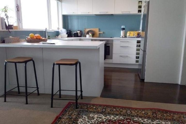 Photo of property in 17 Beach Road, Castor Bay, Auckland, 0620