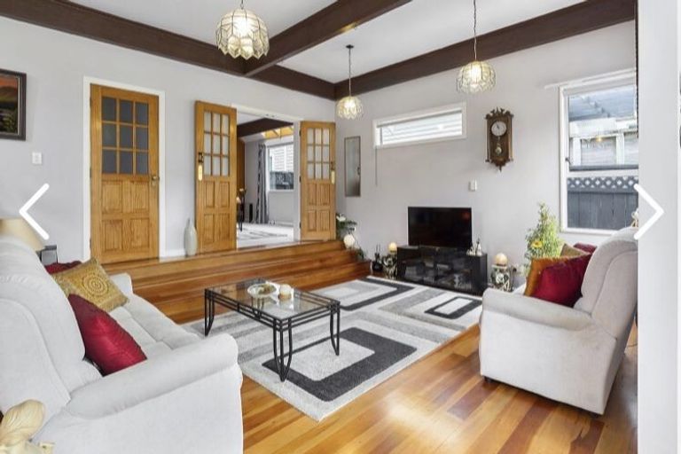 Photo of property in 9 Burnham Street, Seatoun, Wellington, 6022