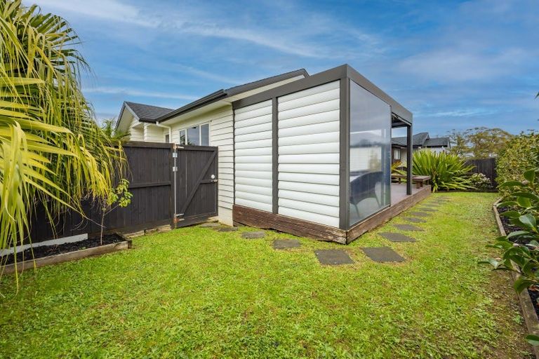 Photo of property in 21 Hornbill Drive, Fairview Heights, Auckland, 0632