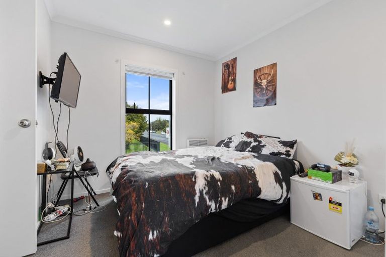 Photo of property in 2/135 Silverdale Road, Hillcrest, Hamilton, 3216
