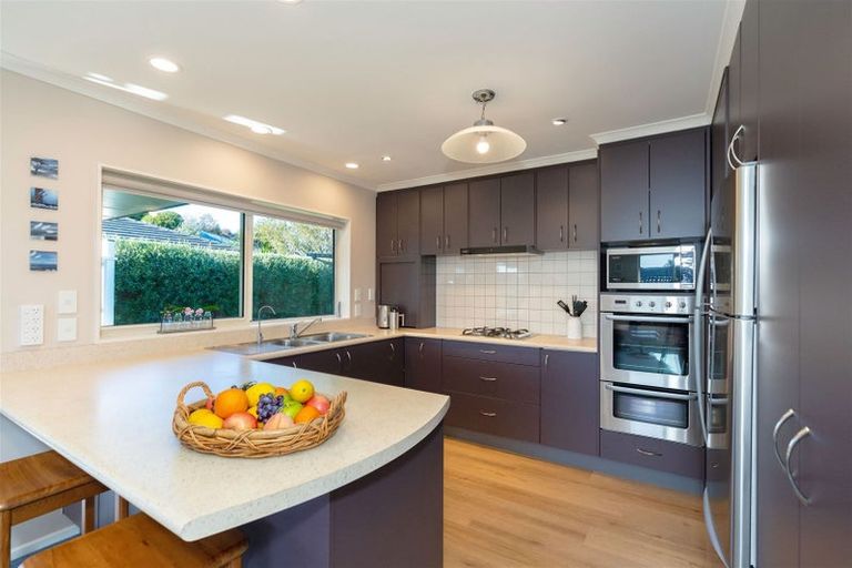 Photo of property in 98 Regent Drive, Paraparaumu Beach, Paraparaumu, 5032