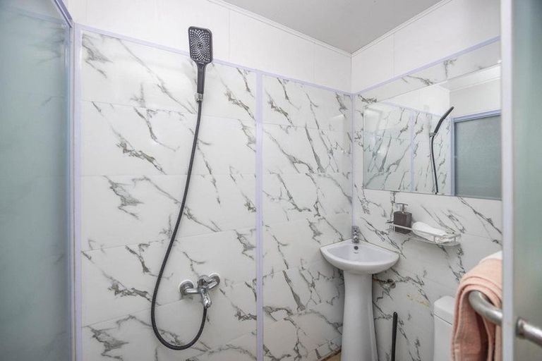 Photo of property in 16 Garthwood Road, Hillcrest, Hamilton, 3216
