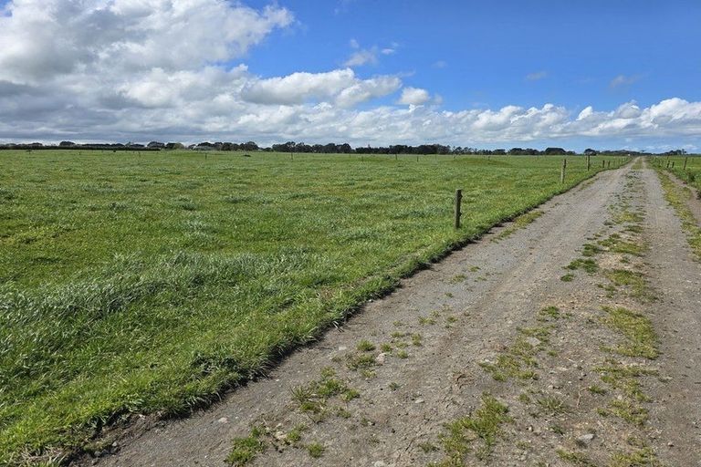 Photo of property in 189 Namu Road, Opunake, 4681