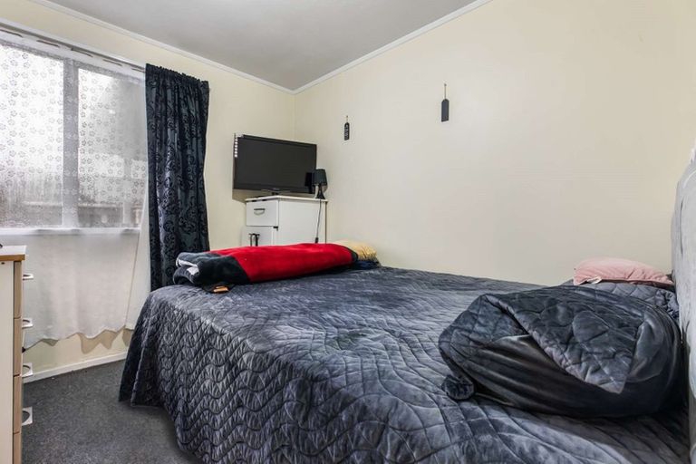 Photo of property in 2/47 Taitimu Drive, Weymouth, Auckland, 2103