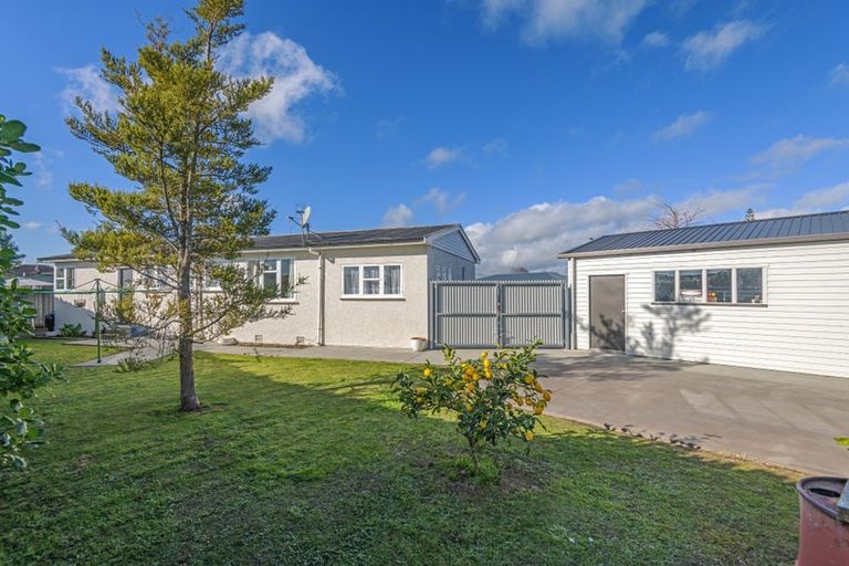Photo of property in 3 Glasgow Street, Takaro, Palmerston North, 4412