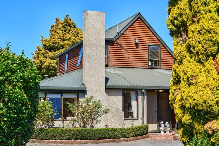 Photo of property in 70 Hautana Street, Woburn, Lower Hutt, 5010