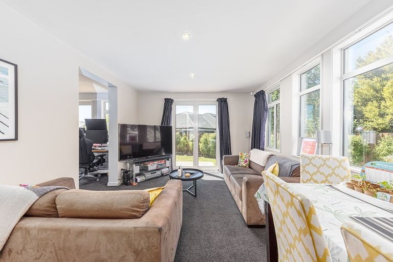 Photo of property in 12 Mica Place, Northwood, Christchurch, 8051