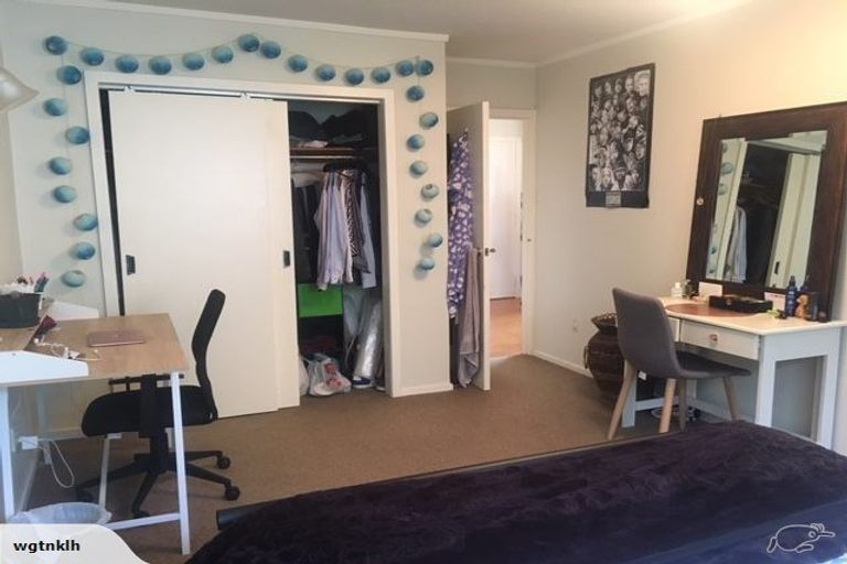Photo of property in Grafon Court Flats, 53u2 Grafton Road, Roseneath, Wellington, 6011