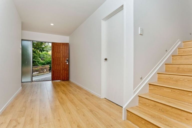 Photo of property in 62e Verran Road, Birkdale, Auckland, 0626