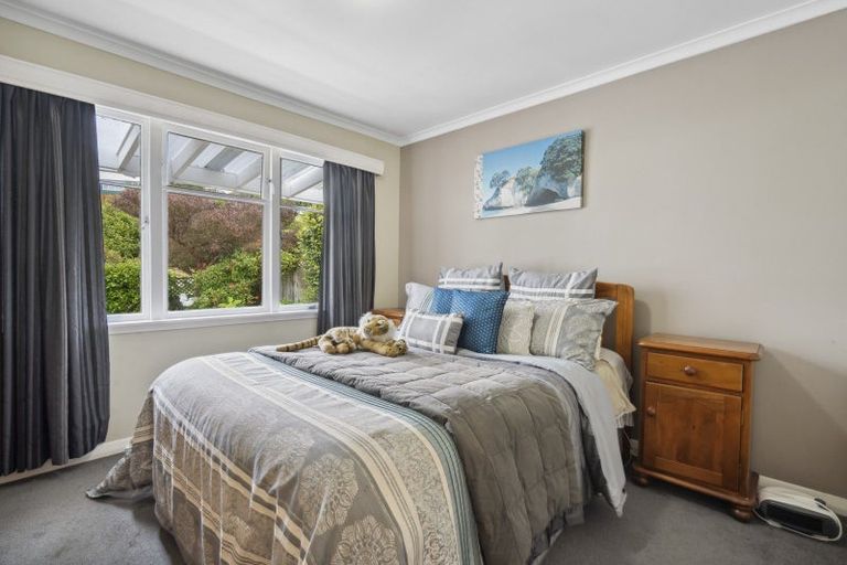 Photo of property in 12 Lane Crescent, Tawa, Wellington, 5028
