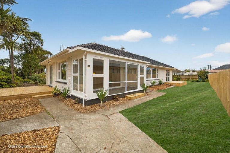 Photo of property in 70 Niven Street, Avondale, Christchurch, 8061