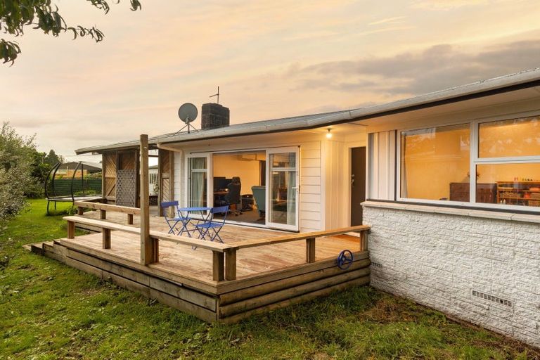 Photo of property in 40 Northolt Road, Fairview Downs, Hamilton, 3214
