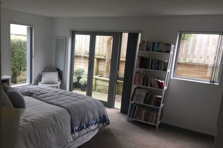 Photo of property in 12u3 Agra Crescent, Khandallah, Wellington, 6035