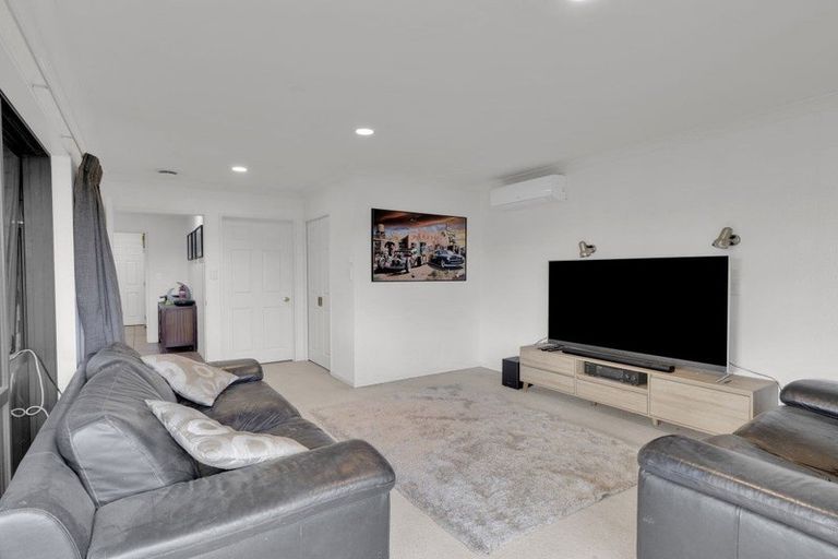 Photo of property in 17 Tiffiney Place, Chartwell, Hamilton, 3210