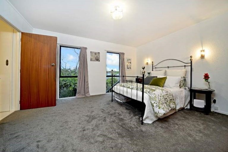 Photo of property in 39 Lastel Place, Shelly Park, Auckland, 2014