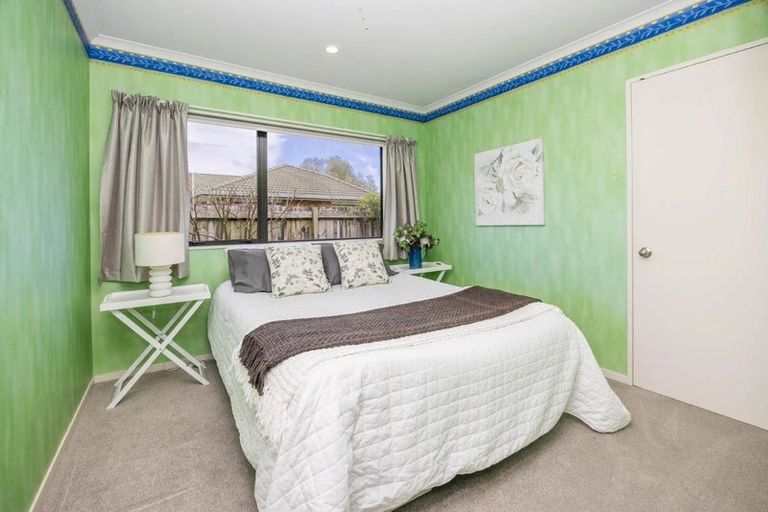 Photo of property in 22 Cranbrook Place, Rototuna North, Hamilton, 3210