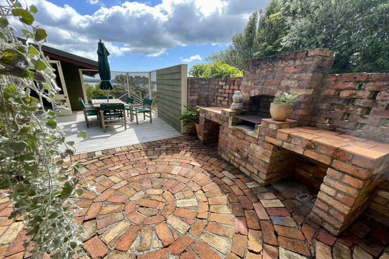 Photo of property in 32 Brigantine Drive, Beach Haven, Auckland, 0626