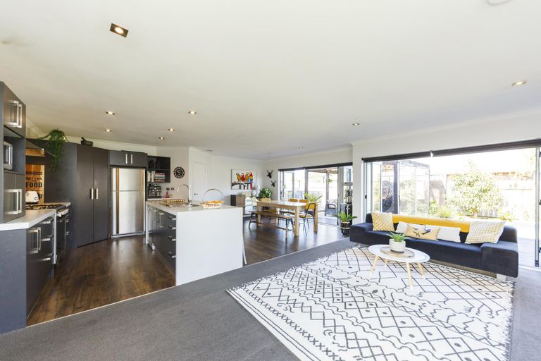 Photo of property in 31 Pegasus Place, Kelvin Grove, Palmerston North, 4414