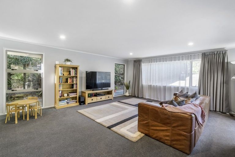 Photo of property in 35 Great North Road, Riverhead, 0820