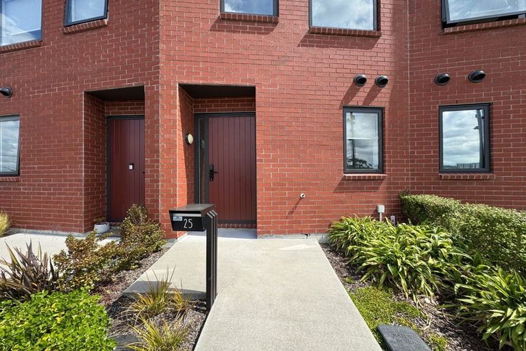 Photo of property in 25 Erina Road, Wiri, Auckland, 2104