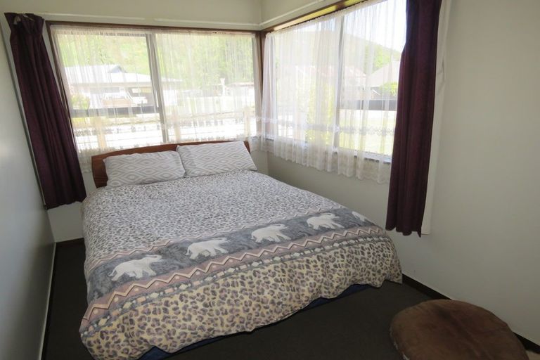 Photo of property in 32- 34 Coal Street, Reefton, 7830