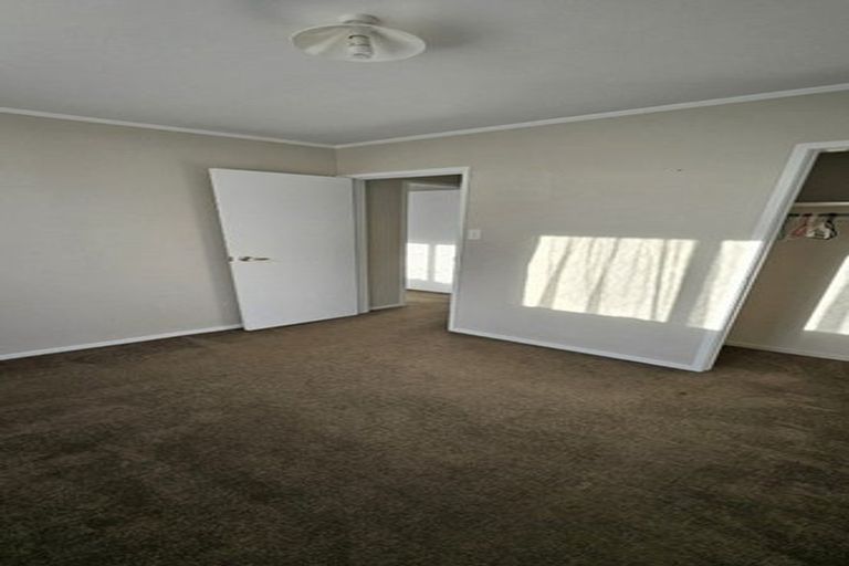 Photo of property in 96 Hutchinsons Road, Bucklands Beach, Auckland, 2014