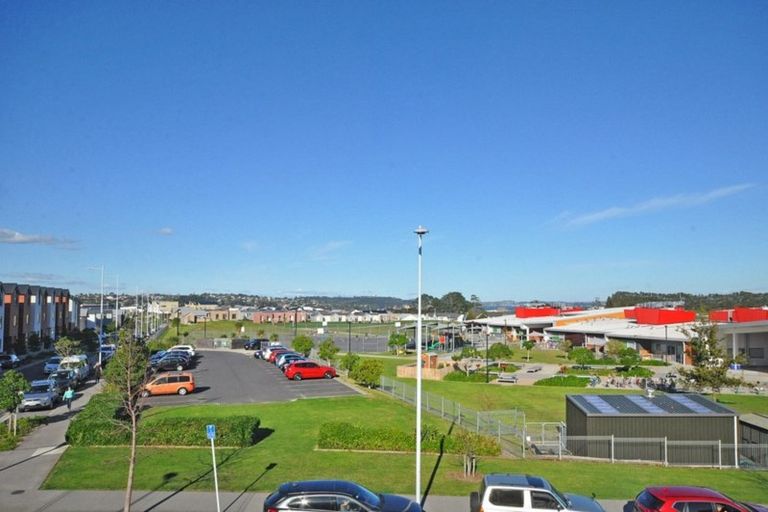 Photo of property in 170 Hobsonville Point Road, Hobsonville, Auckland, 0616