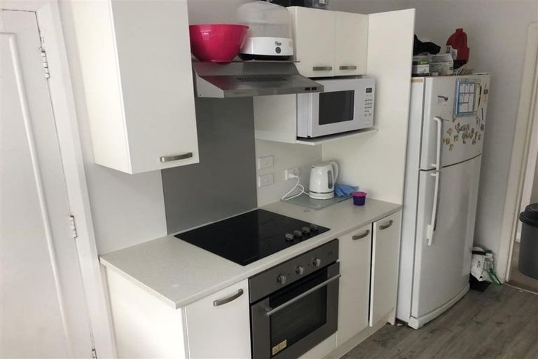 Photo of property in 702 Massey Road, Mangere, Auckland, 2022