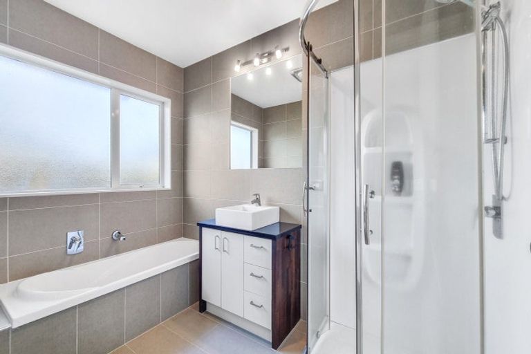 Photo of property in 32 Carroll Place, Owhata, Rotorua, 3010
