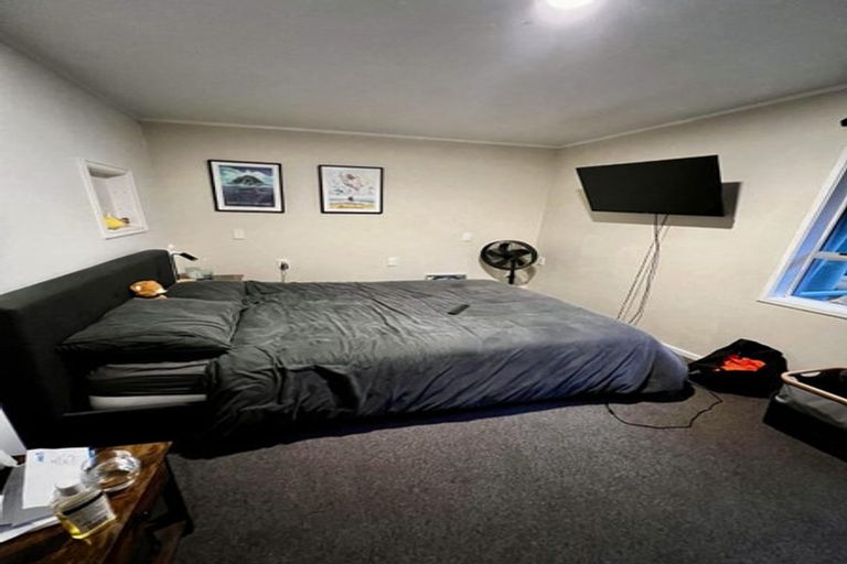 Photo of property in 7 Puketitiro Street, Glen Eden, Auckland, 0602