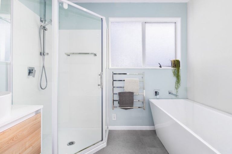 Photo of property in 2 Pennant Grove, Titahi Bay, Porirua, 5022