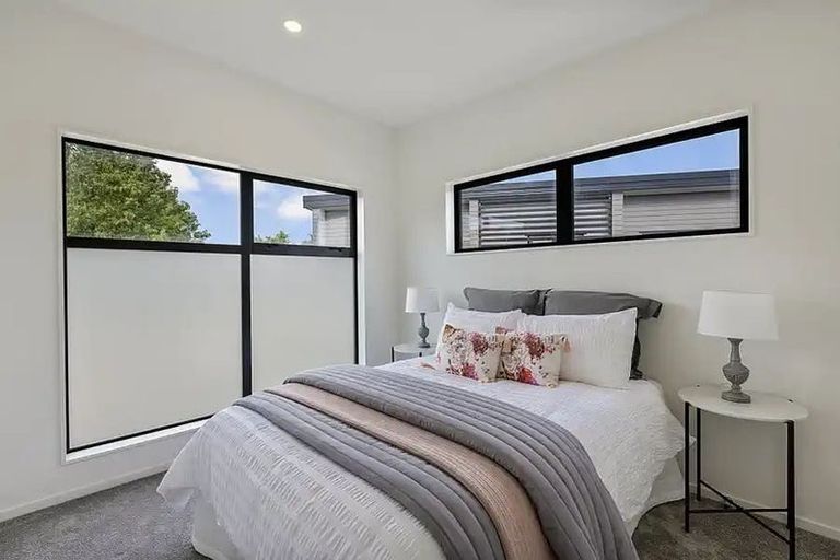 Photo of property in 11e Barrie Avenue, Papatoetoe, Auckland, 2025