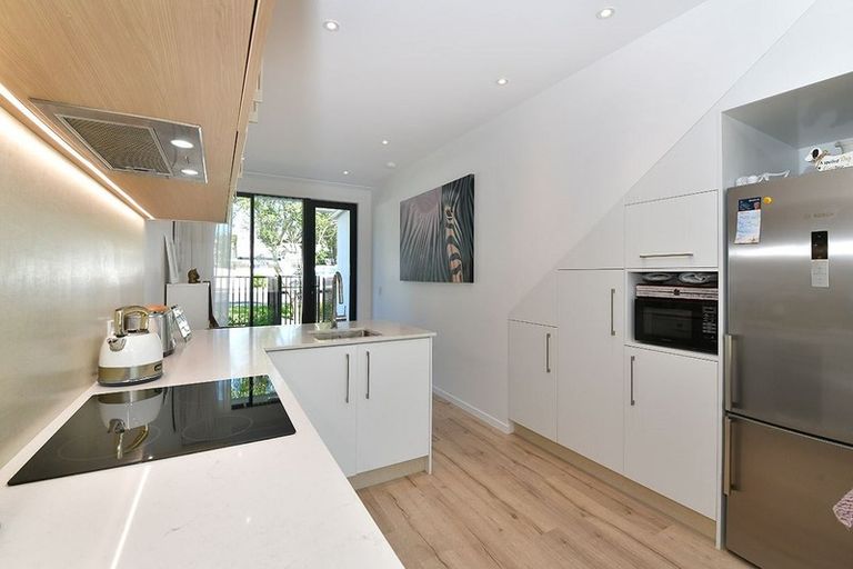 Photo of property in 4/445 Hibiscus Coast Highway, Orewa, 0931