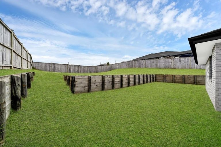 Photo of property in 24 Peacock Place, Pokeno, 2402