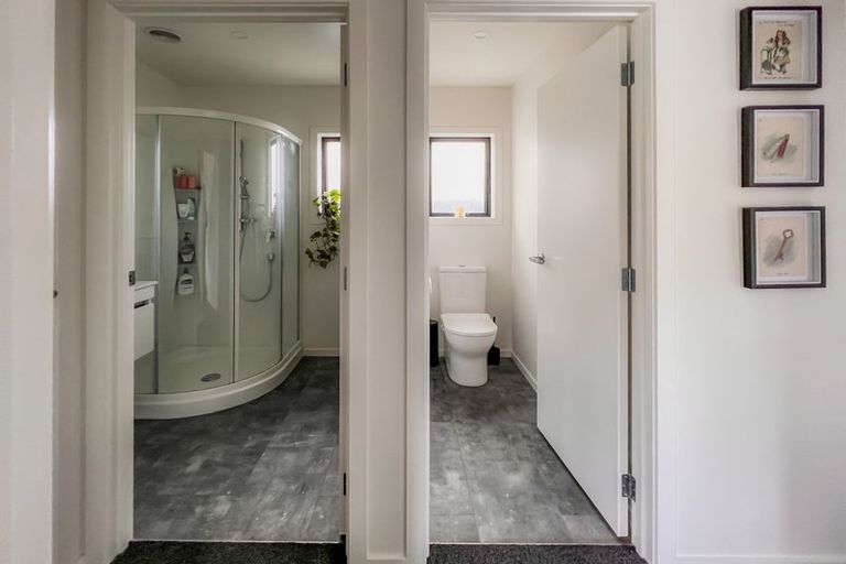 Photo of property in 2a Piper Place, Roslyn, Palmerston North, 4414