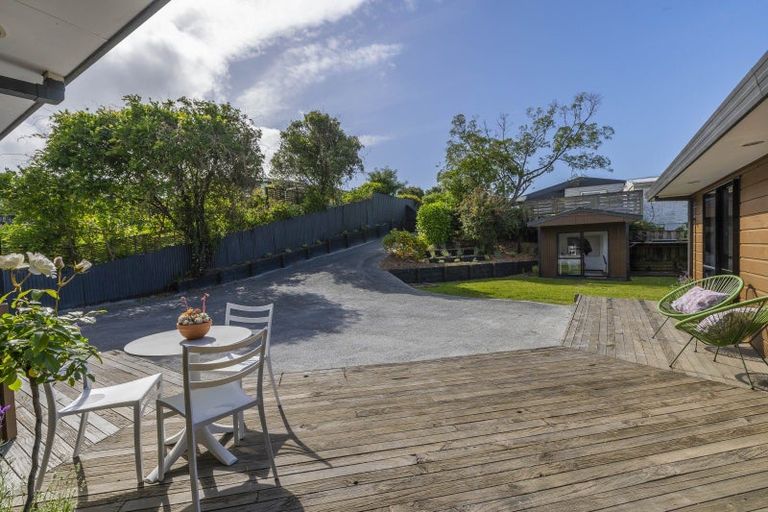 Photo of property in 18 Makora Road, Otaihanga, Paraparaumu, 5036