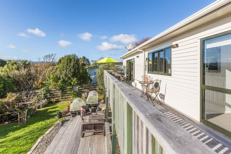 Photo of property in 22 Hicks Close, Whitby, Porirua, 5024
