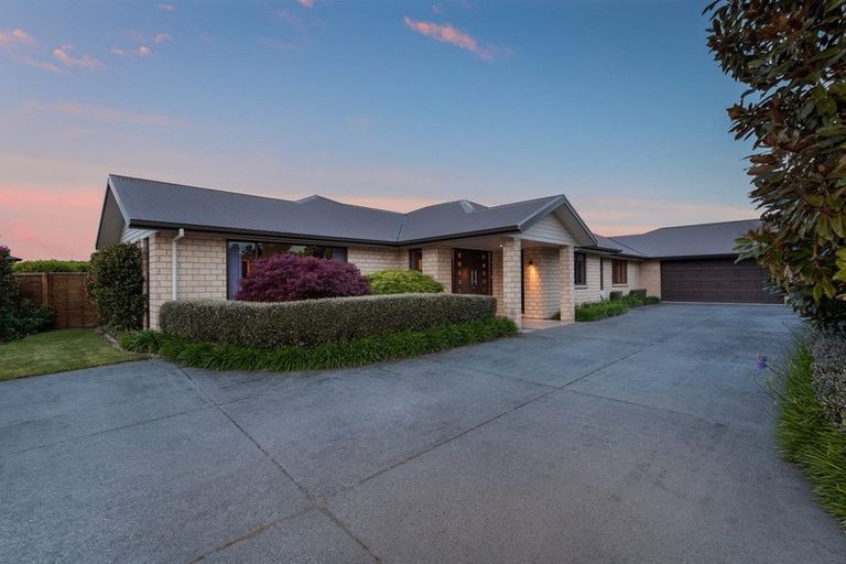 Photo of property in 38a Madison Street, Cambridge, 3434