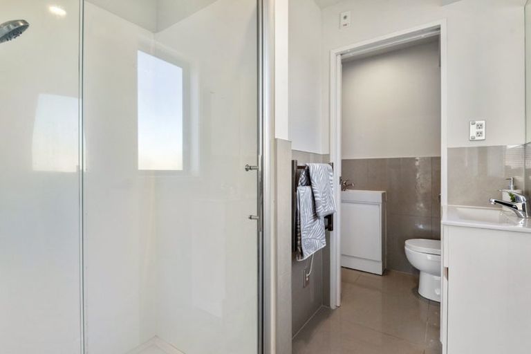 Photo of property in 74 Niu Lane, Te Atatu South, Auckland, 0610