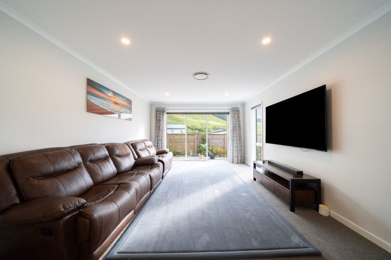 Photo of property in 42 Atherton Terrace, Churton Park, Wellington, 6037
