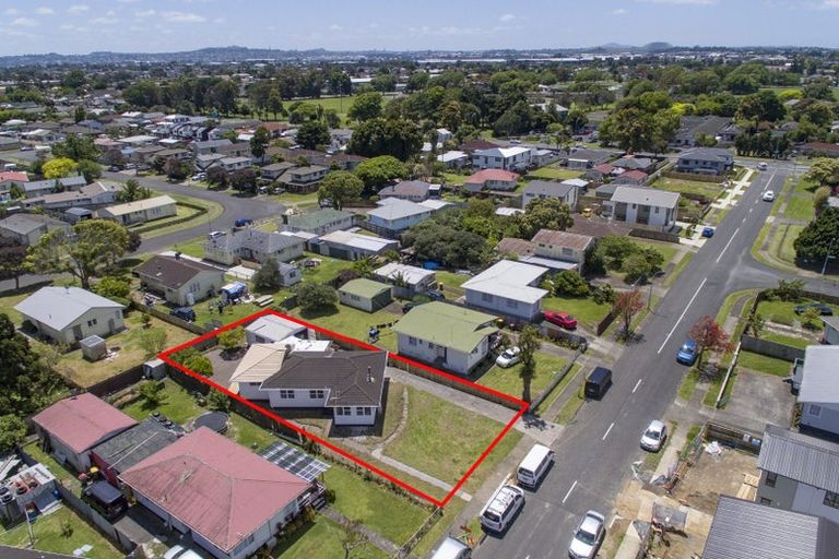 Photo of property in 101 Raglan Street, Mangere East, Auckland, 2024
