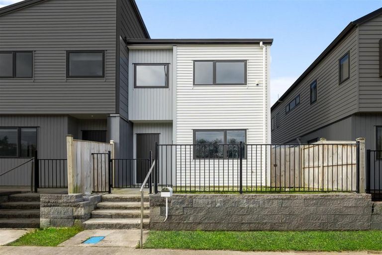 Photo of property in 143 Grove Road, Papakura, 2110