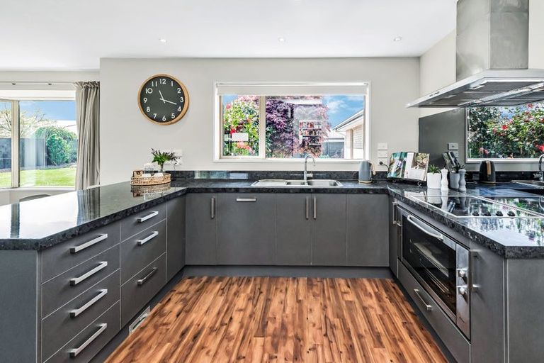 Photo of property in 15 Kingsley Place, Rolleston, 7614