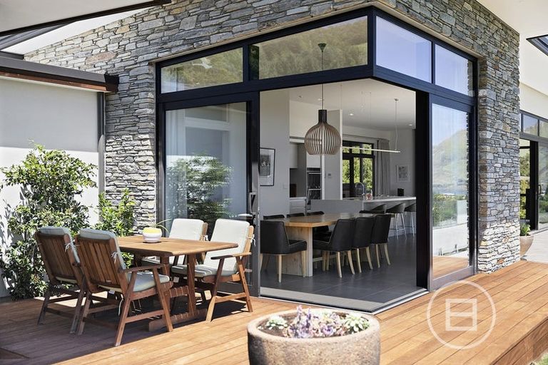 Photo of property in 12 Highfield Ridge, Wanaka, 9305