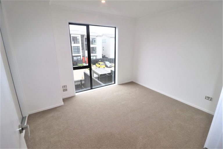 Photo of property in 34 Hobsonville Point Road, Hobsonville, Auckland, 0616