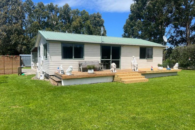 Photo of property in 341 Maharahara Road, Dannevirke, 4972