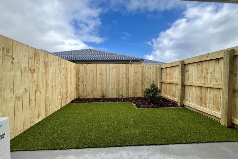 Photo of property in 11/39 Pakuranga Road, Pakuranga, 2010