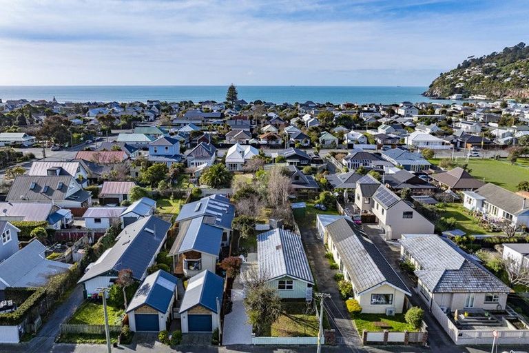 Photo of property in 35 Colenso Street, Sumner, Christchurch, 8081