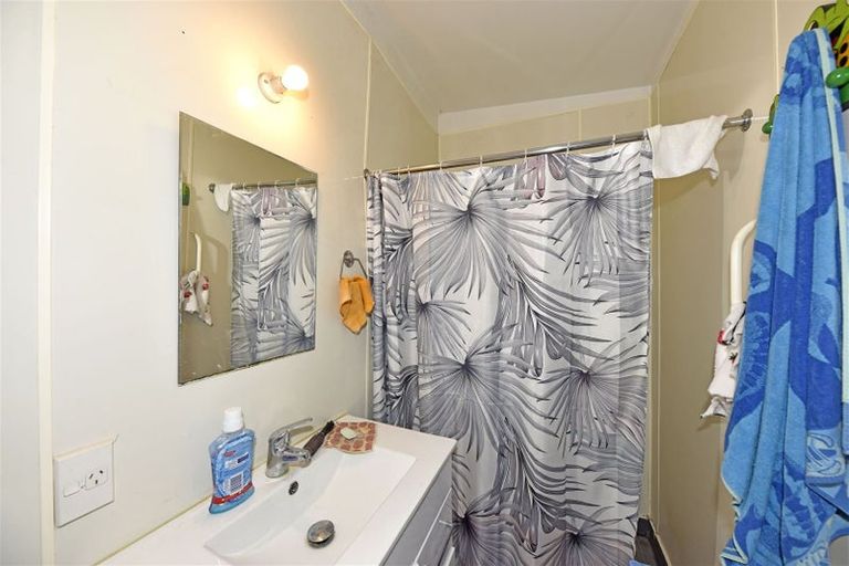 Photo of property in 4 Aldgate Street, Redwood, Christchurch, 8051